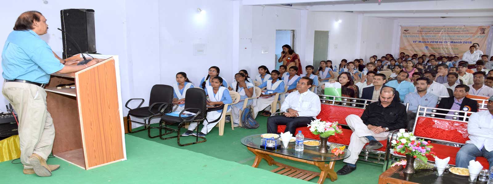 <div class='slider_caption'>
                                                     <h1>SDAM College, Seoni  Malwa, Hoshagabad</h1>
                                                     <a class='slider-readmore' href=''>
                                                                                                          </a>
                                                     </div>